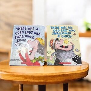 Scholastic Colorful Children's Book Pair There was a lady who swallowed Reading